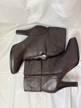 Sofft "Ballena" Coffee Brown Leather Cuff Tie Ankle Boots – Women's Size 10M